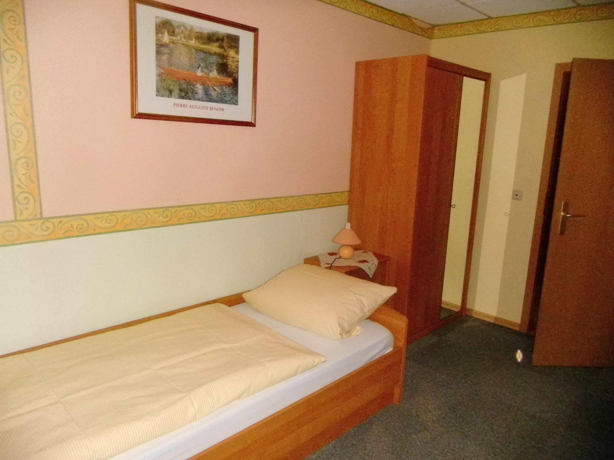 Hotel-Garni "Hof Von Hannover" Wittmund Dış mekan fotoğraf